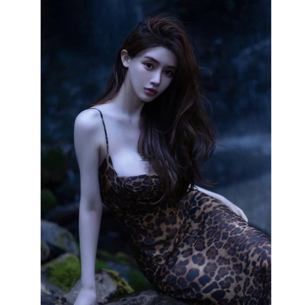 Spice girl sexy stunning long dress niche design temperament leopard print big halter straps vacation suspender dress summer