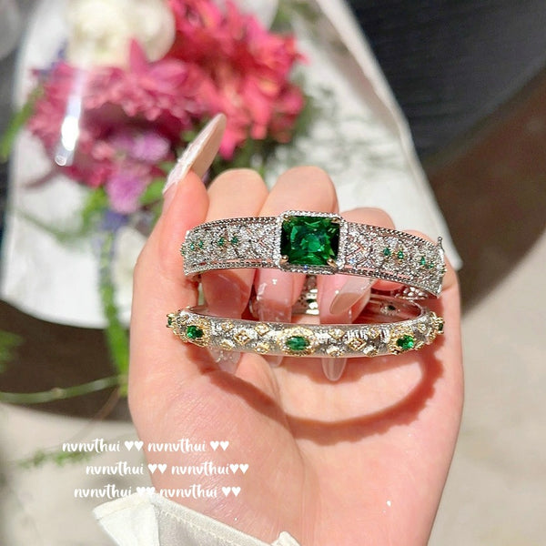 Textured Carved Gold Peacock Green Firework Zircon Bracelet Antique Feel 18K Gold Plated Honeycomb Emerald Zircon Bracelet