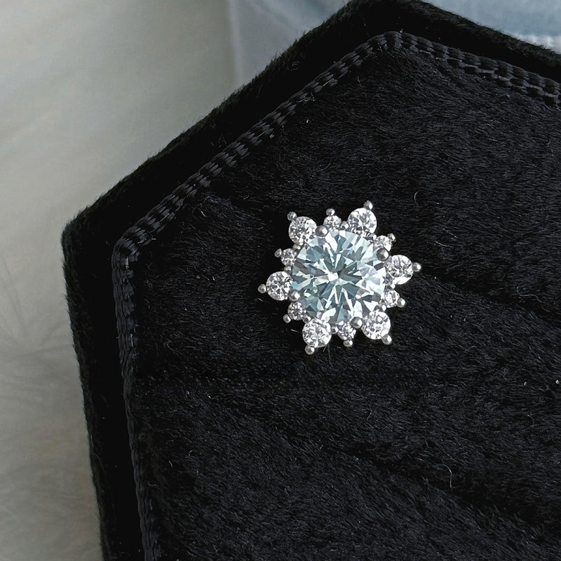 Snowflake ear studs, cochlear implants, non removable, exquisite and versatile earrings for commuting