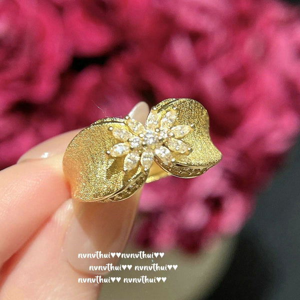 New stall, national style, wealth, domineering rhinestone ring, index finger ring, noble celebrity daughter, flower, Haoshi ring