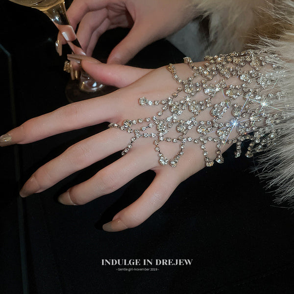 Silver Sparkling Diamond Bracelet for Women, Light Luxury Niche High-end Exquisite Accessory, 2025 New Hot Design Sense Jewelry