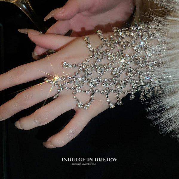 Silver Sparkling Diamond Bracelet for Women, Light Luxury Niche High-end Exquisite Accessory, 2025 New Hot Design Sense Jewelry