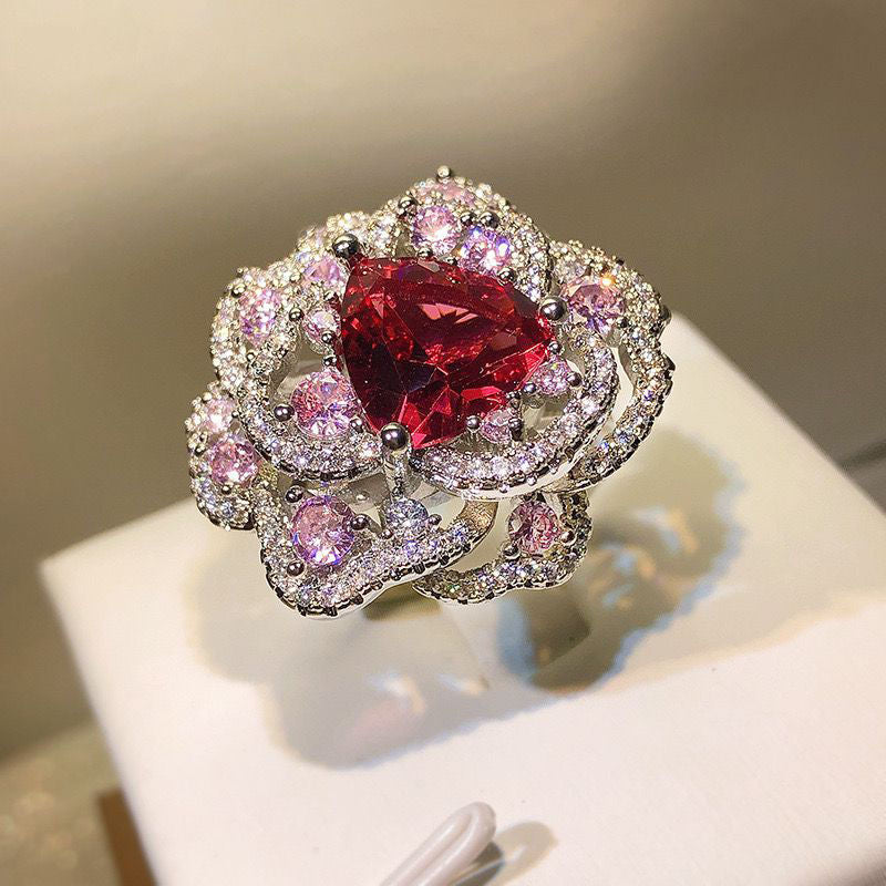 High-end design, colorful ice flower temperament, full of diamonds, cold wind flower ring, light luxury high-end ring.