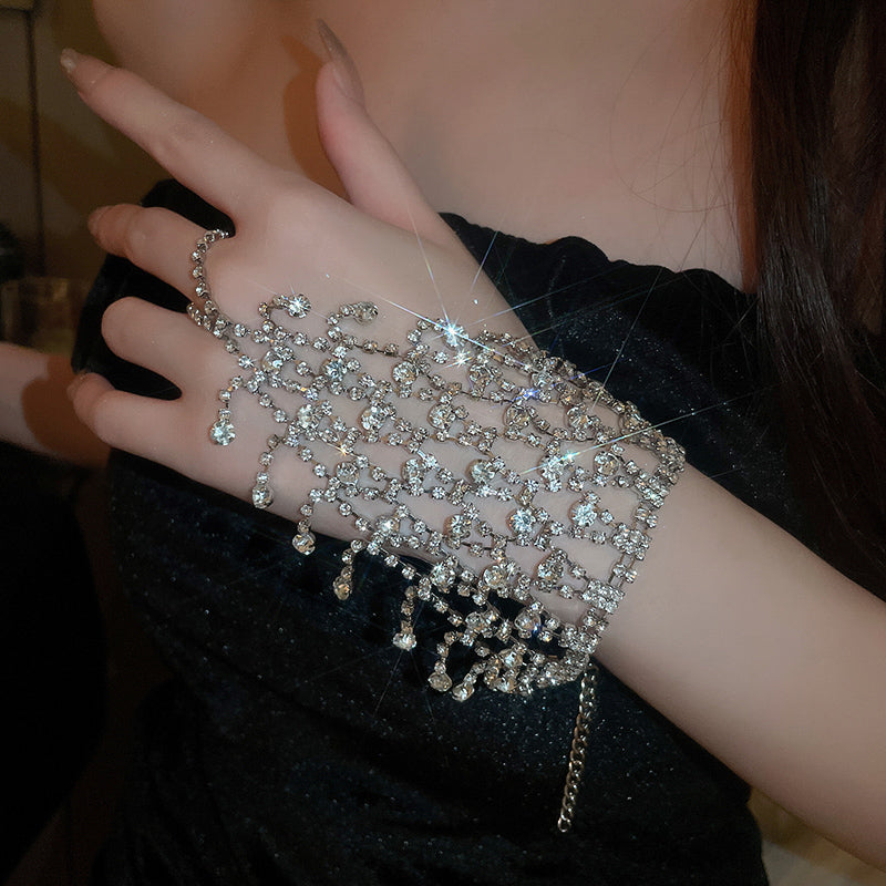 Silver Sparkling Diamond Bracelet for Women, Light Luxury Niche High-end Exquisite Accessory, 2025 New Hot Design Sense Jewelry