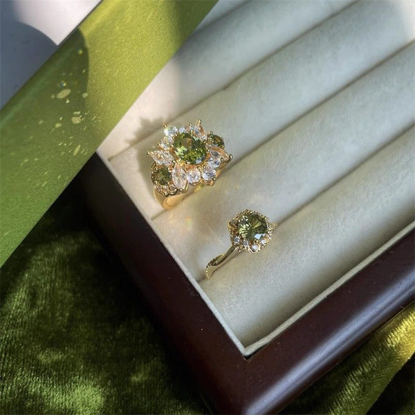 Middle aged ring for women, olive green zircon index finger ring, vintage light luxury high-end French style open mouth ring