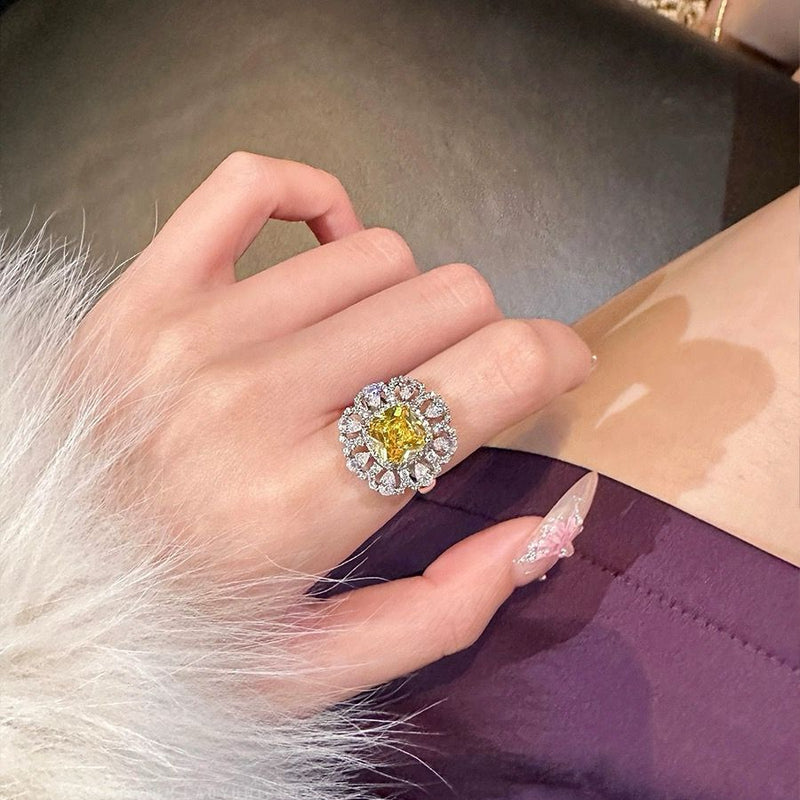 Muse Heavy Industries Sunflower Rhinestone Creative Personality Ring Niche Design Bright Light Luxury Premium Ring Female