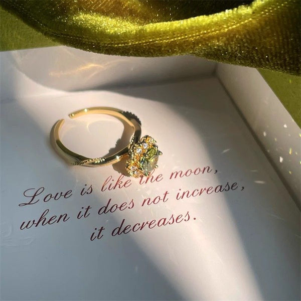 Middle aged ring for women, olive green zircon index finger ring, vintage light luxury high-end French style open mouth ring