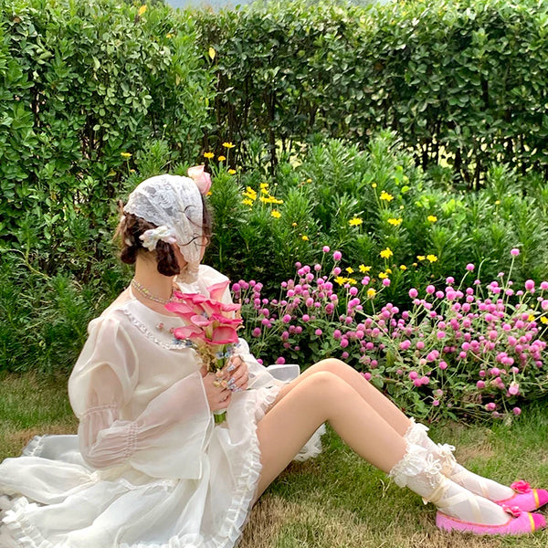 Fashion niche pearl tassel black and white retro sweet and cool girl with Mary Jane shoes long socks and knee socks