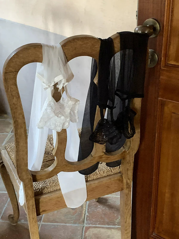 Fashion niche pure desire white silk 3D lace suspender black silk thigh socks sexy ultra-thin non-slip stockings