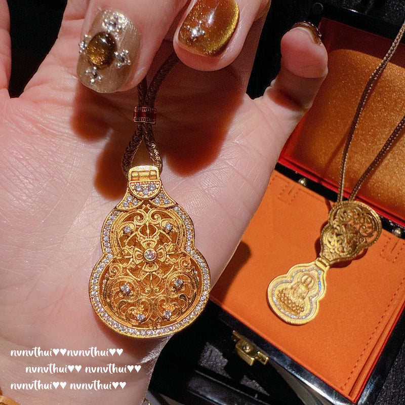 Ancient gold chiseled carved silk thread ancient money pattern safety buckle pendant chain New Chinese style gourd portable Buddha necklace