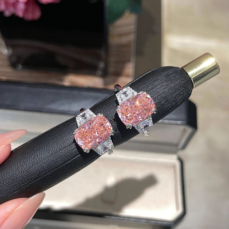 Sotheby's auction house 200 million of the same artificial pink diamond ice flower cut ring light luxury fat rectangular high carbon diamond women's ring