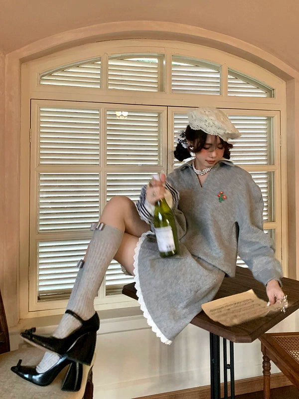 Fashion three-color gray vertical strip thin thin and thin versatile bow catwalk mid-tube stacking socks