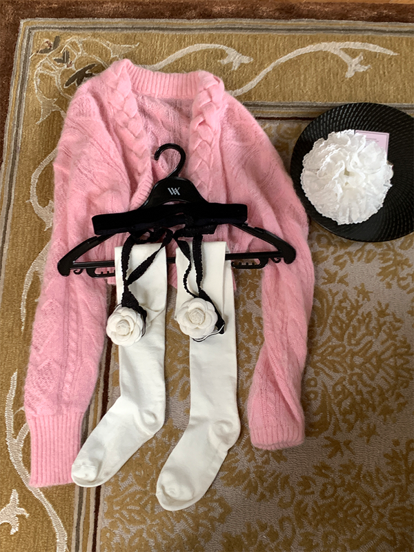 Fashion Xiaoxiangfeng Camellia Black and White Suspender Socks Niche Fashion Design Style Spice Girls Wear Milk White Socks