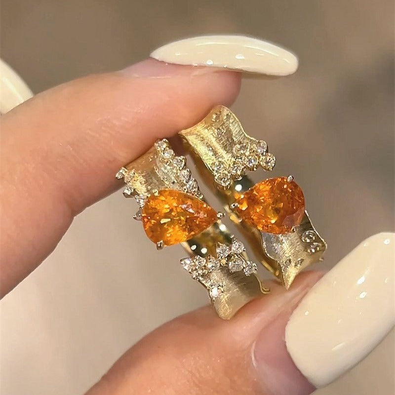 Medieval brushed zircon Fanta ring, women's wide light luxury niche opening design, index finger ring, exquisite high-end ring.