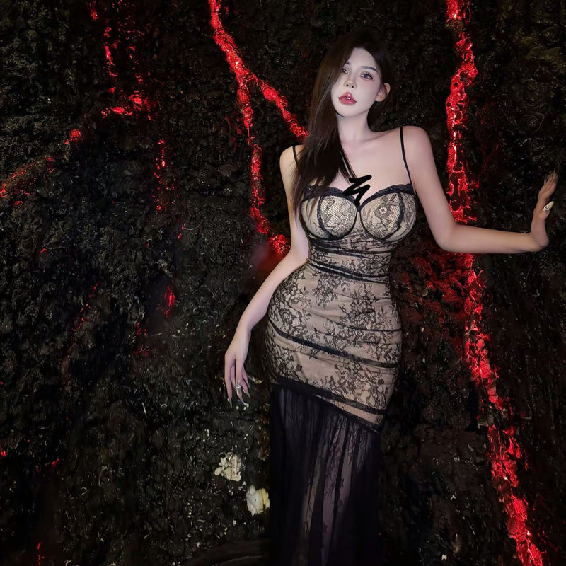 French high-end lace camisole evening dress with pleated splicing, slim fit, hip hugging, slimming and sexy dress, mid length