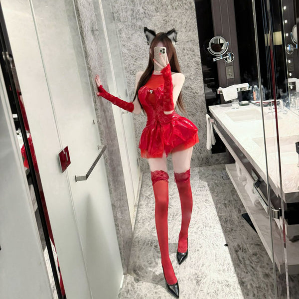 Sexy patent leather uniform cosplay bunny girl with waist cinching, neck hanging, mesh tie, short skirt, shiny finish