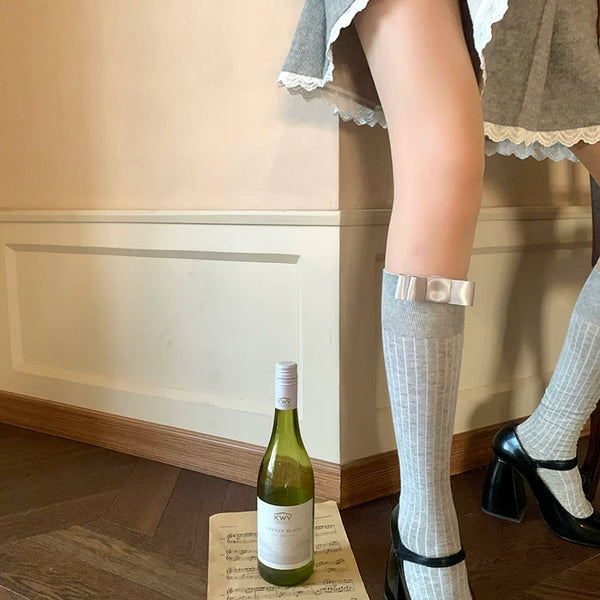 Fashion three-color gray vertical strip thin thin and thin versatile bow catwalk mid-tube stacking socks