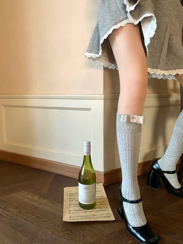 Fashion three-color gray vertical strip thin thin and thin versatile bow catwalk mid-tube stacking socks