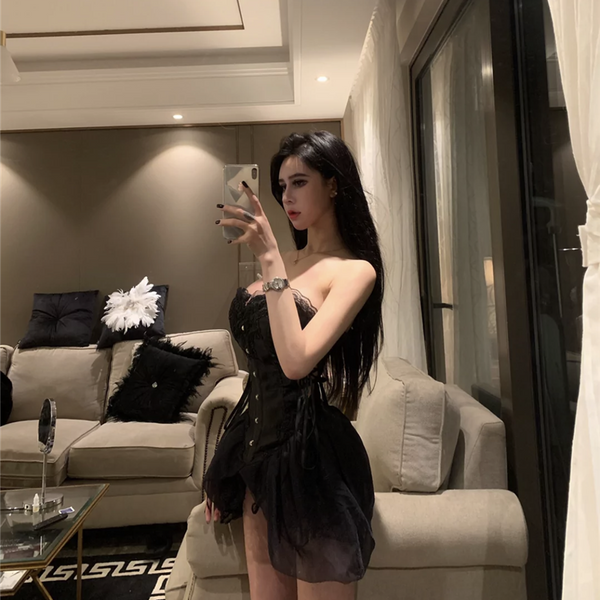 Internet celebrities with the same summer sexy waist wrapped chest princess short dress black thin tube top fishtail strap dress