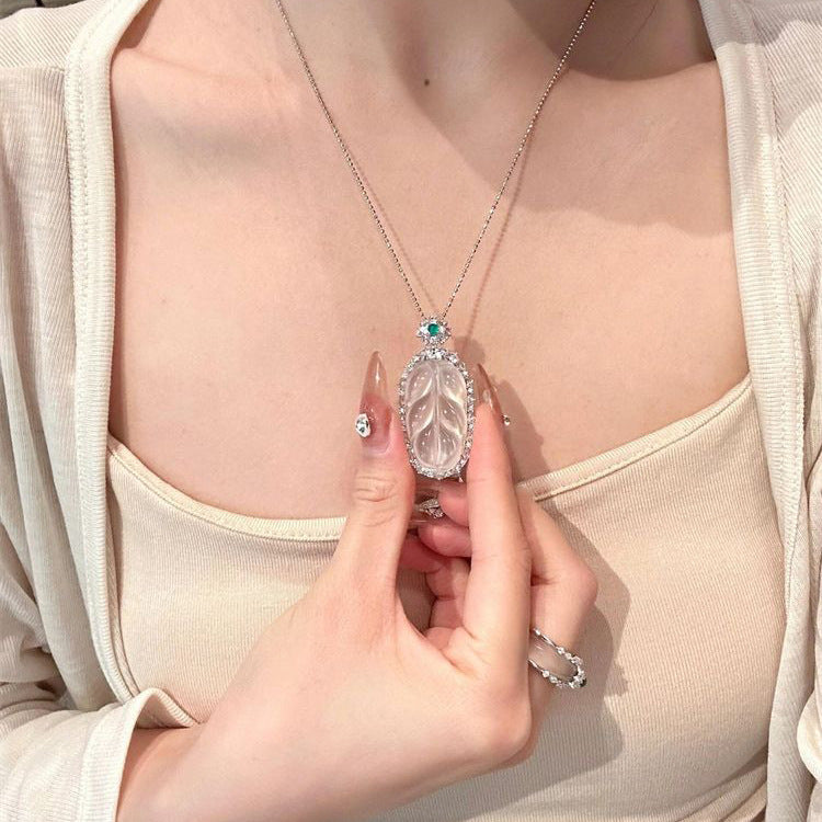 New Chinese style diamond-encrusted high-ice transparent leaf necklace women's light luxury niche design pendant exquisite versatile collarbone chain