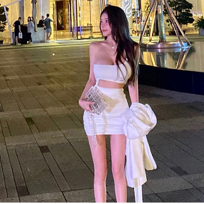 White hollow single shoulder slanted shoulder niche design sexy pleated short skirt fried street Douyin same white dress