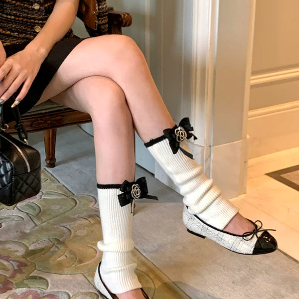 Fashion autumn and winter camellia small fragrance striped versatile European goods and knee socks cover female Internet celebrity blogger the same style