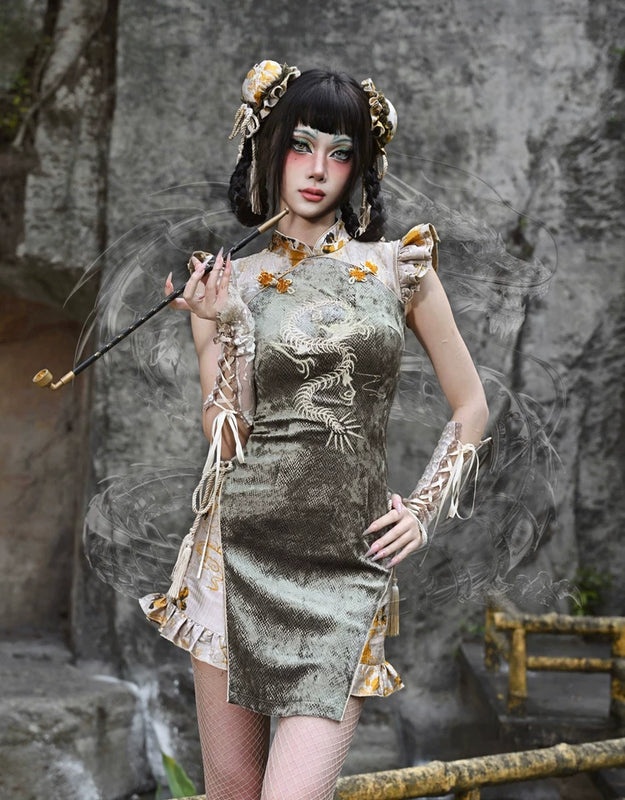 New Chinese embroidered snake pattern improved short cheongsam dress Christmas