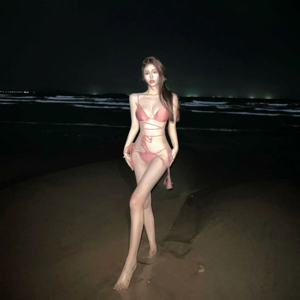 Spice girl sexy hollowed-out three-point beach bikini pure desire girl milk tea break strap hot spring swimsuit woman