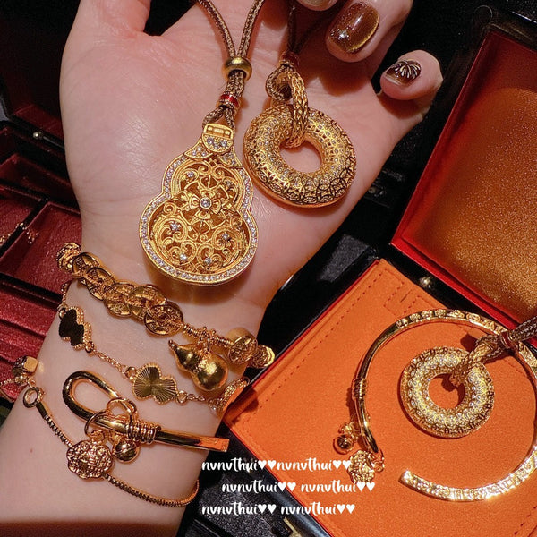 Ancient gold chiseled carved silk thread ancient money pattern safety buckle pendant chain New Chinese style gourd portable Buddha necklace