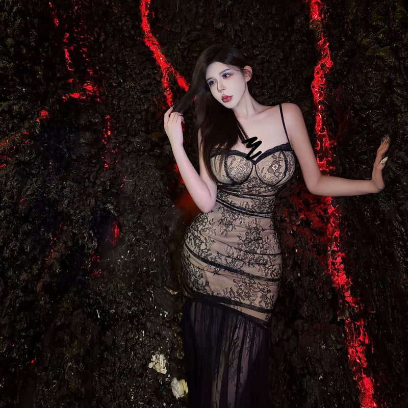French high-end lace camisole evening dress with pleated splicing, slim fit, hip hugging, slimming and sexy dress, mid length