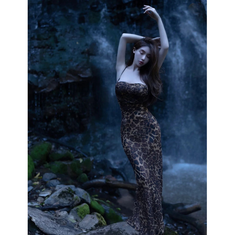 Spice girl sexy stunning long dress niche design temperament leopard print big halter straps vacation suspender dress summer