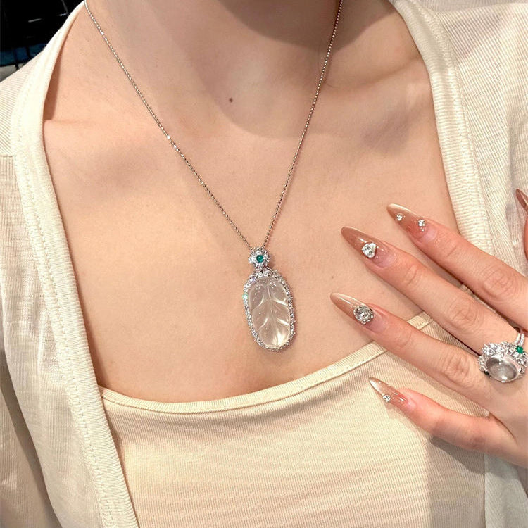 New Chinese style diamond-encrusted high-ice transparent leaf necklace women's light luxury niche design pendant exquisite versatile collarbone chain