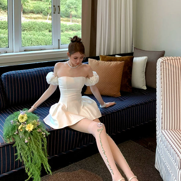 Fashion niche European goods light luxury heavy industry flower rhinestone socks tide Internet celebrities wear knee-piled socks