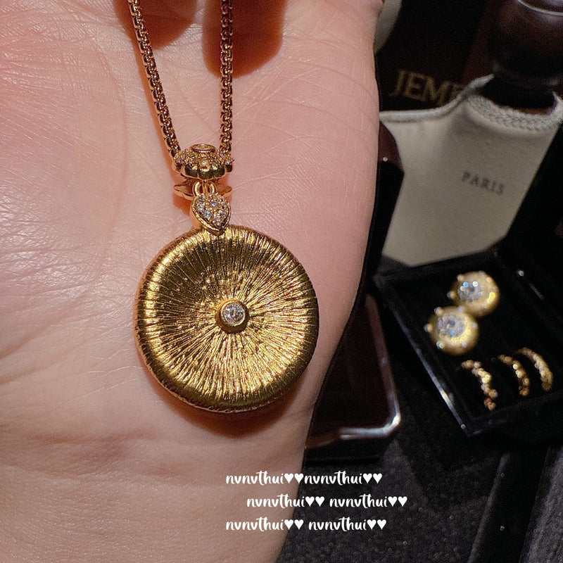 Ancient gold chiseled copper coins, dynamic Pixiu sparkling diamond pendant necklace, eyes moving Chinese necklace
