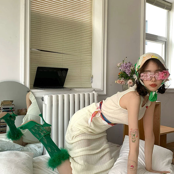 Fashion original niche design, autumn feather lace tube socks sexy Lolita college style stockings