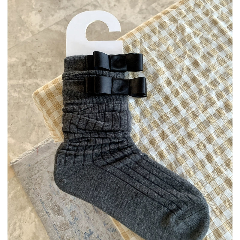 Fashion three-color gray vertical strip thin thin and thin versatile bow catwalk mid-tube stacking socks