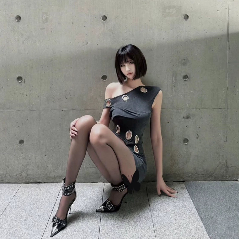Pure lust sexy hottie slanted shoulder backless neck dress female slim slim slim hip metal short skirt
