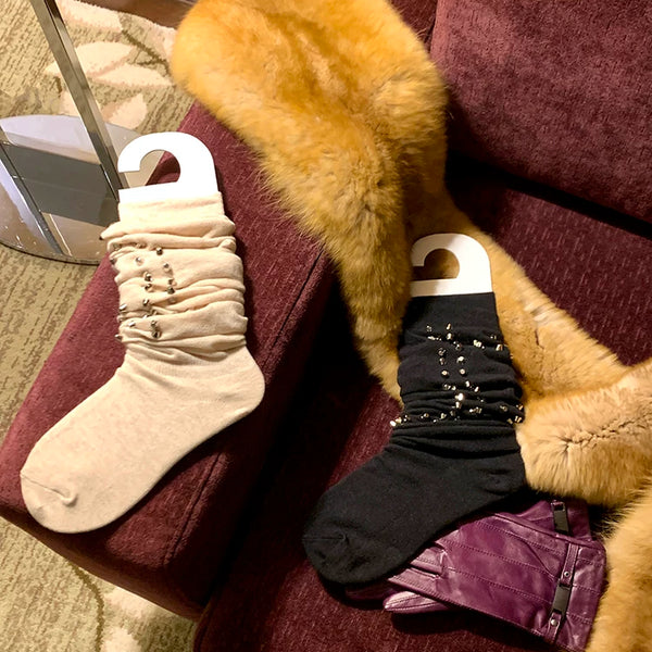 Fashion niche, autumn and winter millennial style Spice Girl versatile mixed rivet stacking socks