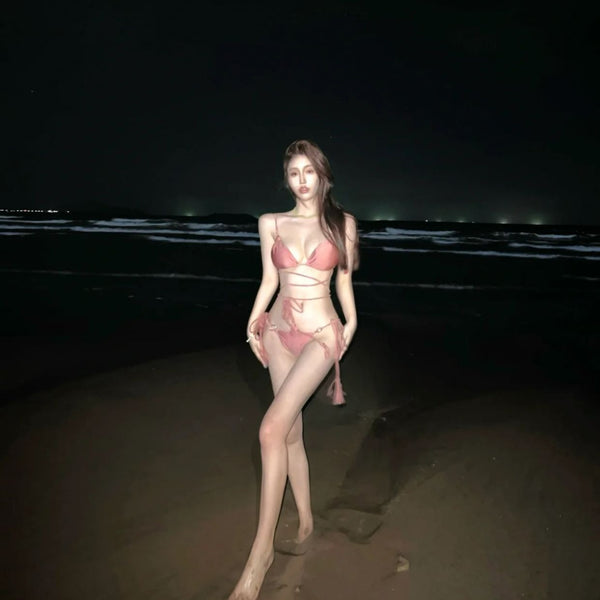 Spice girl sexy hollowed-out three-point beach bikini pure desire girl milk tea break strap hot spring swimsuit woman