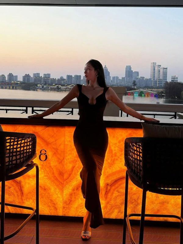 Pure desire style sexy hot girl backless V-neck suspender dress for women's summer beach vacation slim fit hip hugging long skirt