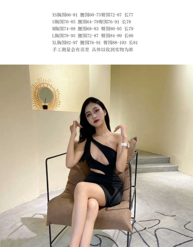 Internet celebrity black sexy low cut hollow irregular shoulder sleeveless slim fit foreign style hip dress short skirt female summer