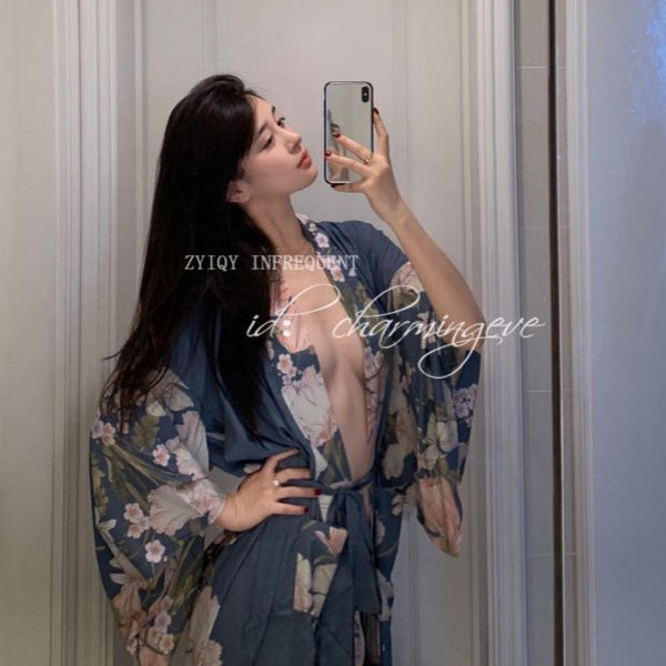 Royal sister's new autumn 2020 color suspender long dress temperament retro printed lace-up loose sexy dress