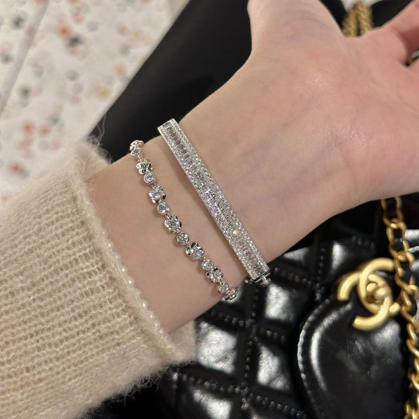 High precision T-shaped diamond bracelet with full refractive arrangement and luxurious inlaid heavy industry exquisite high-end bracelet