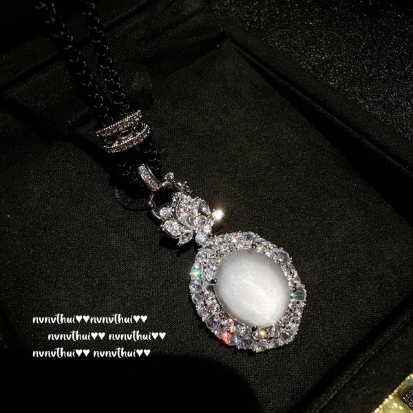 Litchi frozen white jade petal Buddha pendant necklace, new Chinese style ice transparent water foam jade Maitreya Buddha necklace