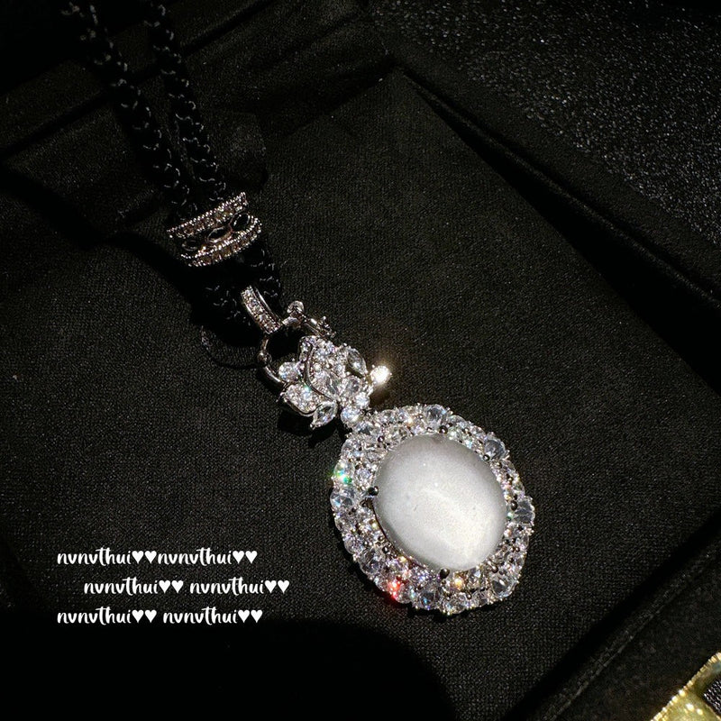 Litchi frozen white jade petal Buddha pendant necklace, new Chinese style ice transparent water foam jade Maitreya Buddha necklace