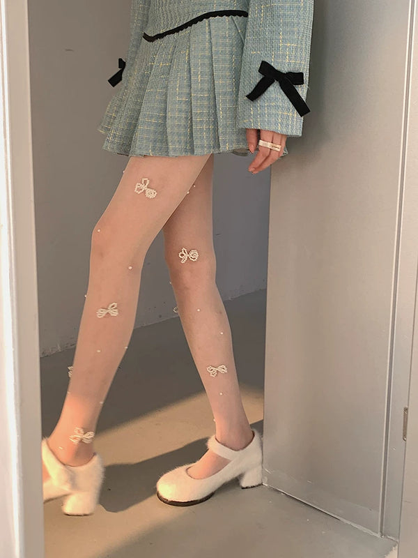 Fashion original niche design spring and autumn milk white hand-sewn pearl bow outer wear one-piece socks can be cut at will