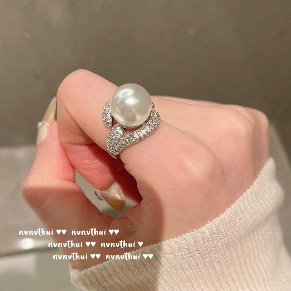Miss Alice Flower Gemstone Ring Handheld Flower Plated 18K Gold Romantic Flower Sea Zircon Pearl Ring