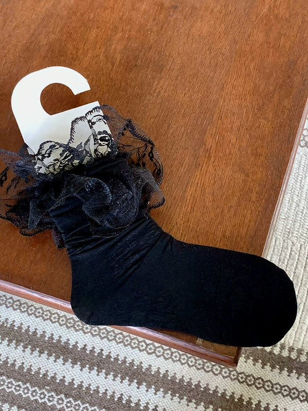 Fashion niche girl heart dark pattern lace calf socks spring and summer ultra-thin Korean girl medium tube socks