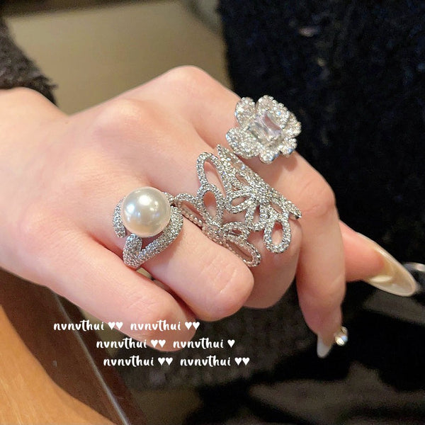 Miss Alice Flower Gemstone Ring Handheld Flower Plated 18K Gold Romantic Flower Sea Zircon Pearl Ring