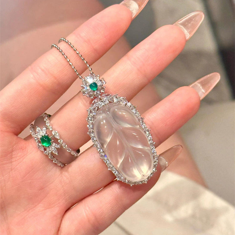 New Chinese style diamond-encrusted high-ice transparent leaf necklace women's light luxury niche design pendant exquisite versatile collarbone chain